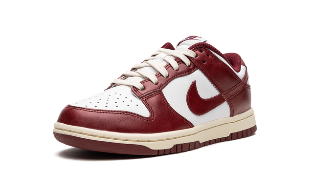 Dunk Low PRM Vintage Team Red