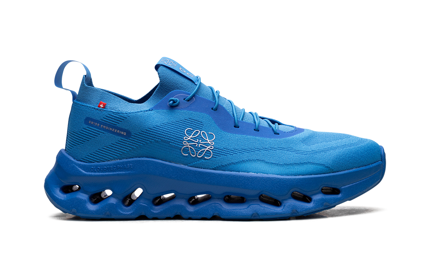 Cloudtilt "LOEWE - Blue"