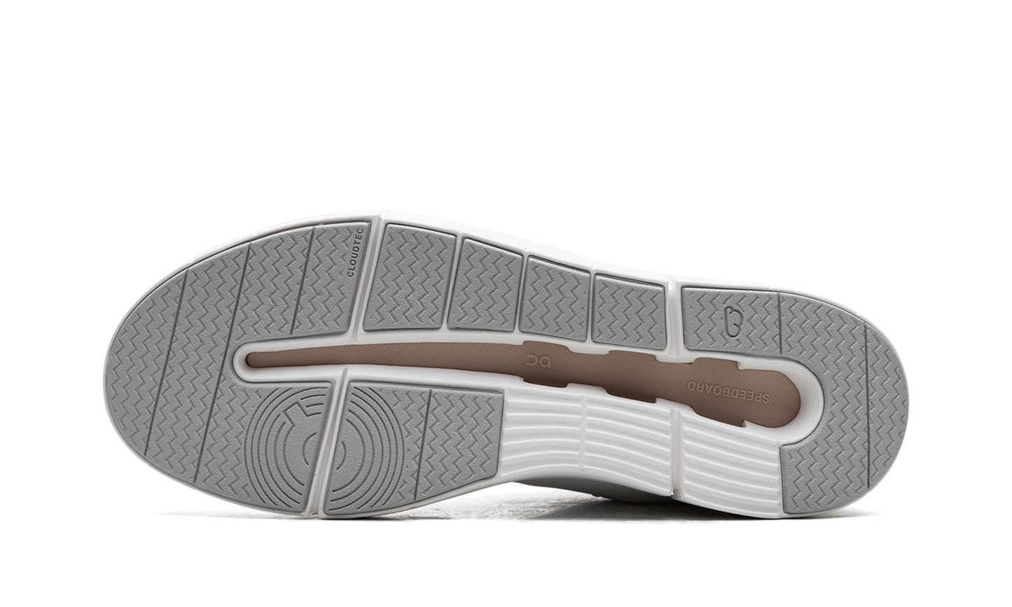 The Roger Advantage "White"