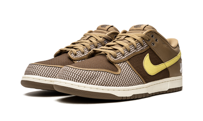 Dunk Low Undefeated Canteen