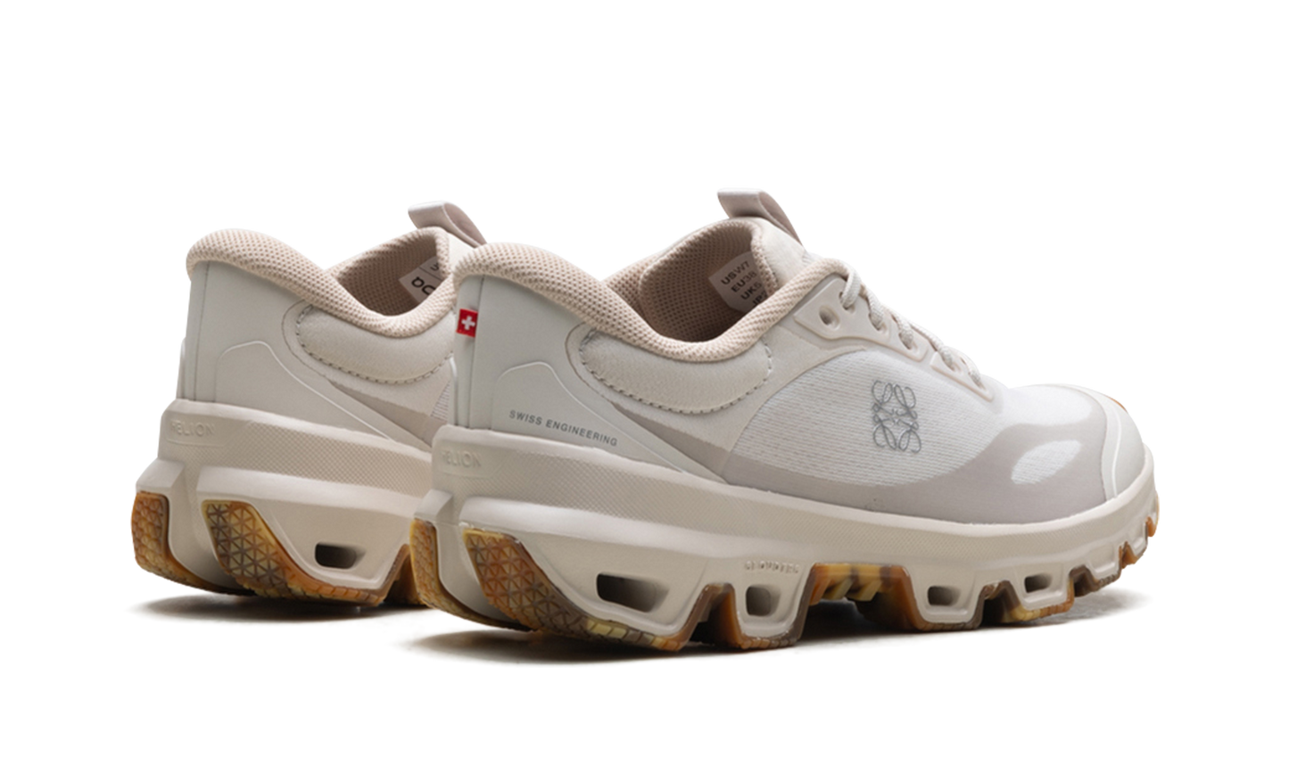 Cloudventure 2 WMNS "LOEWE - Sand"