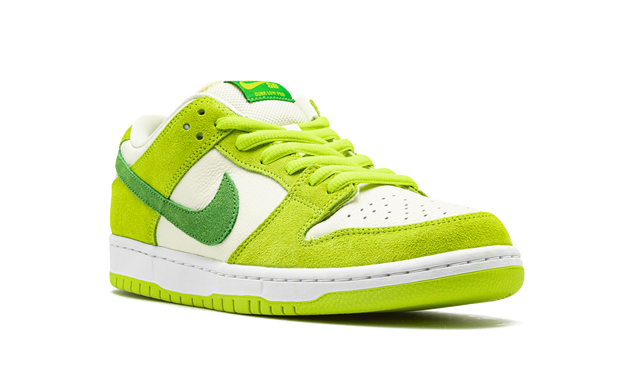 SB Dunk Low Pro Sour Apple