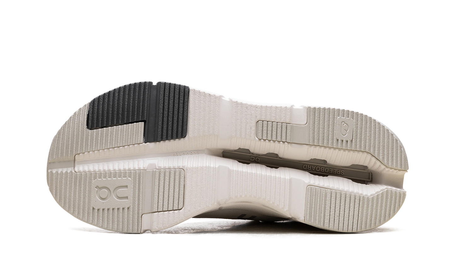 Cloudnova 2 WMNS "Ice Sand"