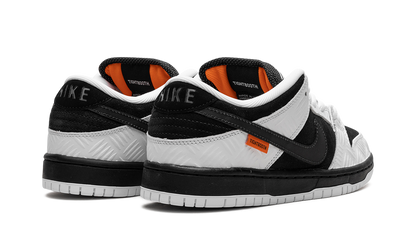 SB x Dunk Low Pro Black and White