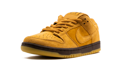 SB Dunk Low Wheat