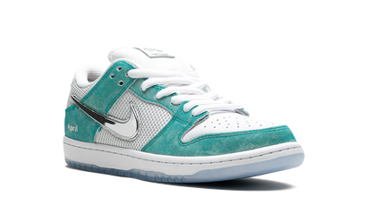 SB Dunk Low April Skateboards