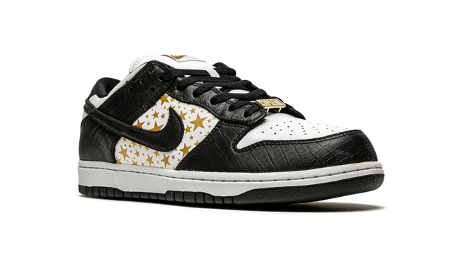 SB Dunk Low  Stars Black
