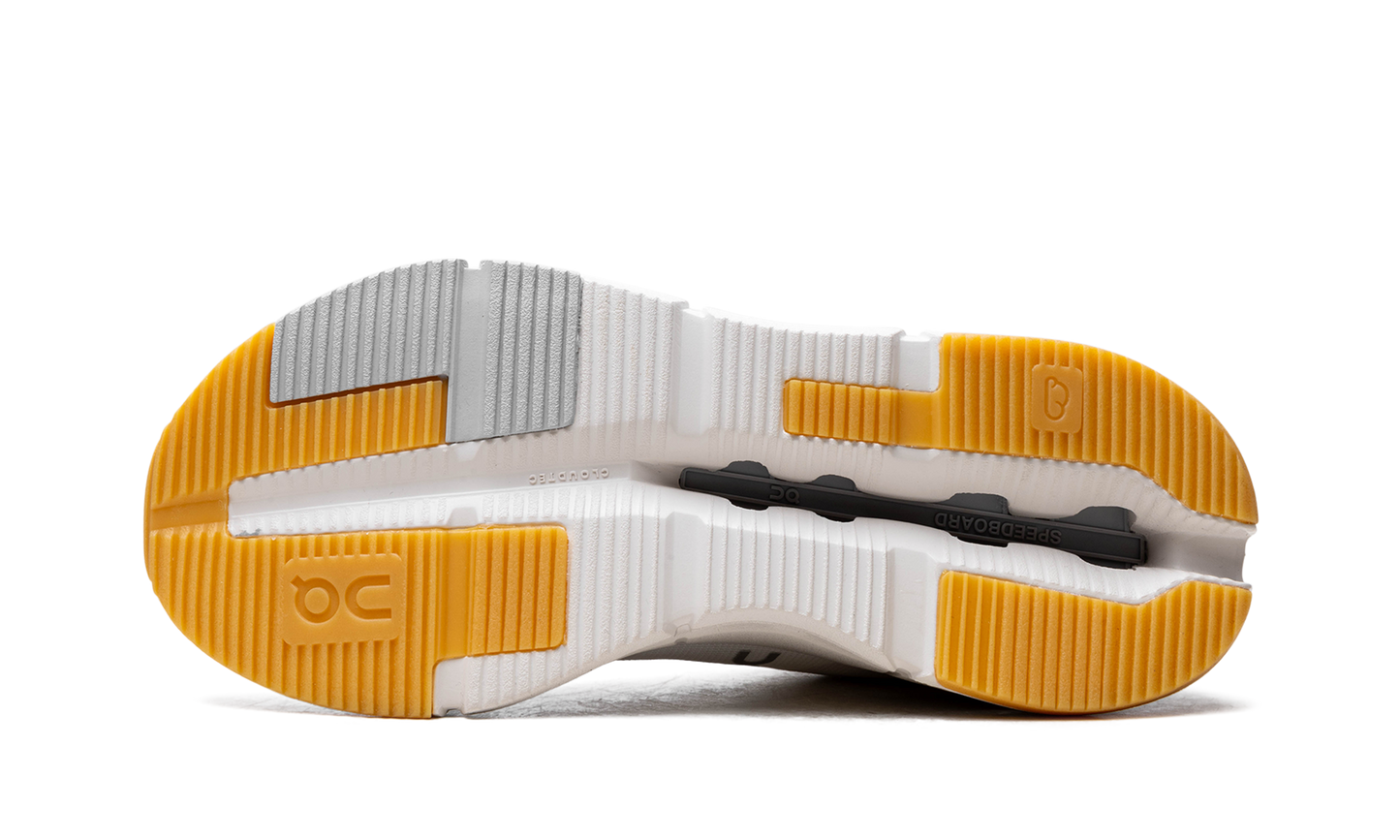 Cloudnova Form 2 WMNS "White Ivory"