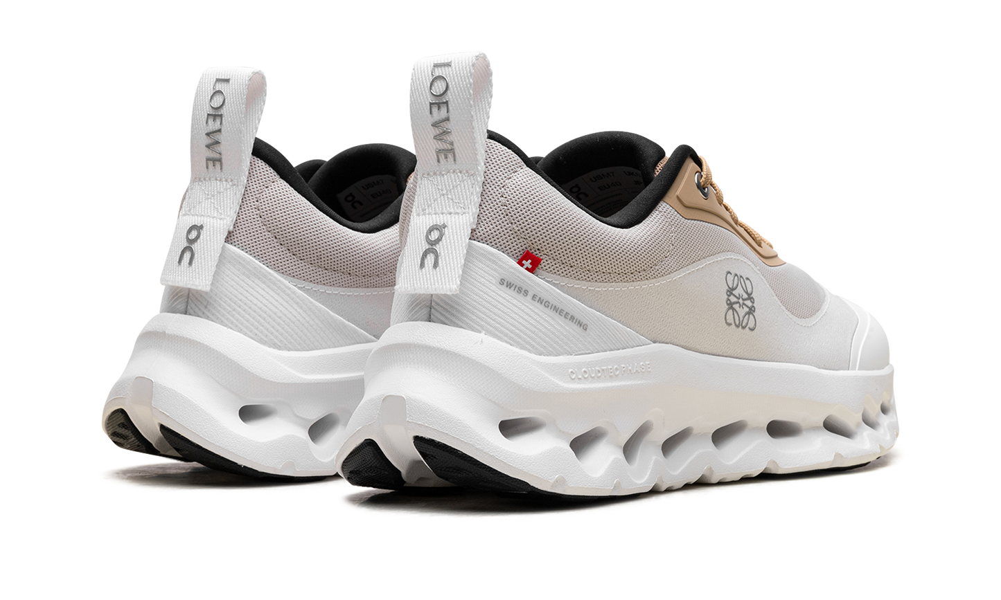 Cloudtilt 2 "LOEWE - Tan White"