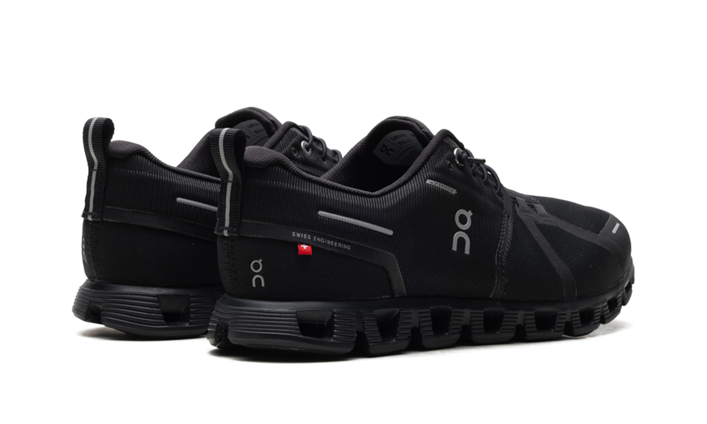 Cloud 5 Waterproof "ALL BLACK"