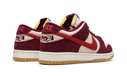 SB Dunk Low Skate Like a Girl