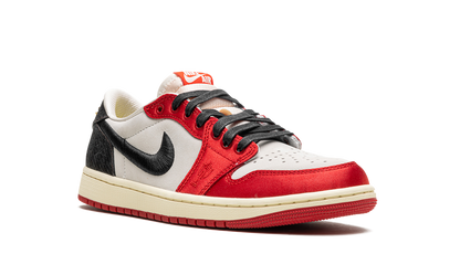 1 Retro Low Trophy Room