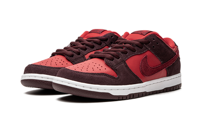 SB Dunk Low Cherry