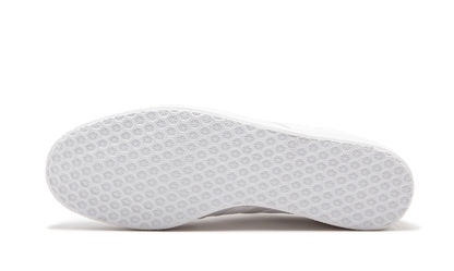 Gazelle Triple White