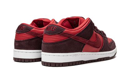 SB Dunk Low Cherry