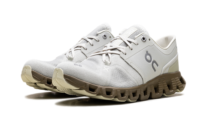 On Cloud X 3 WMNS "Aloe/Hunter"