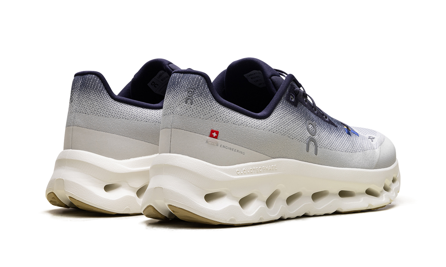 Cloudtilt "Midnight Ivory"