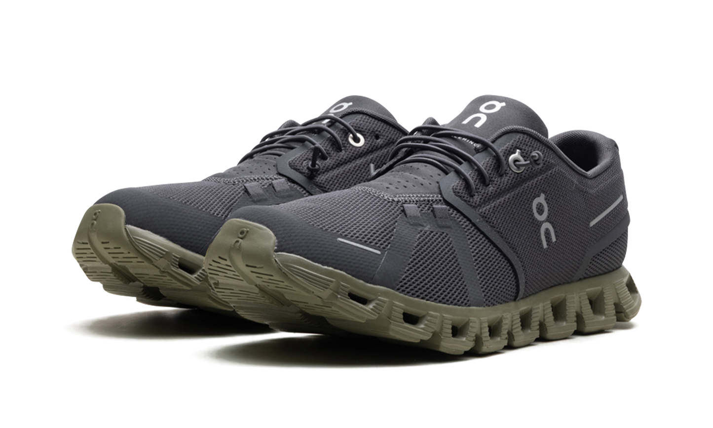 On Cloud 5 "Eclipse Grove"