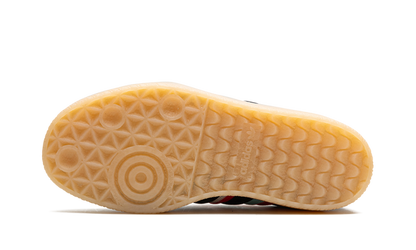 Sambae x KSENIASCHNAIDER