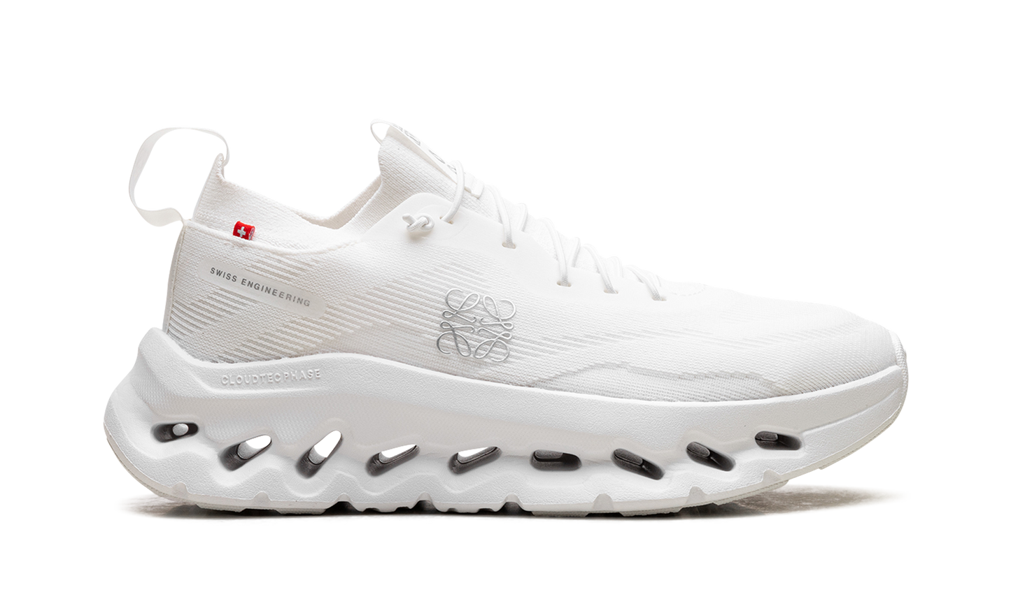Cloudtilt WMNS "LOEWE All White"
