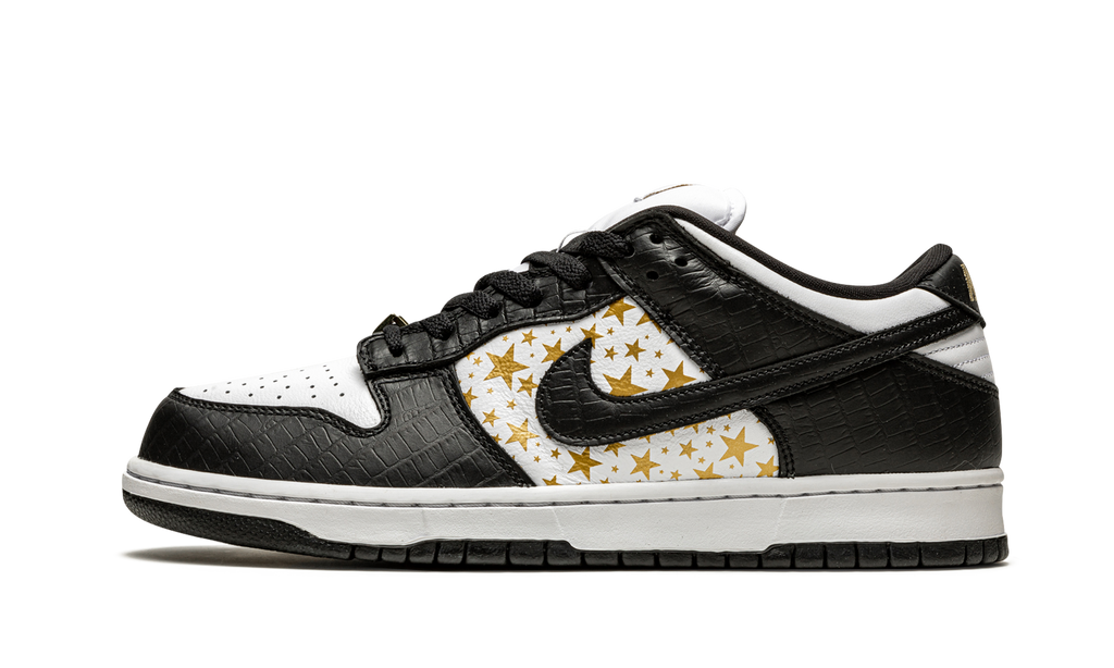 SB Dunk Low  Stars Black