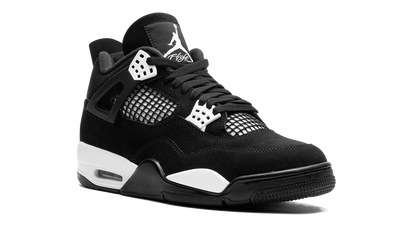 Air  4 White Thunder