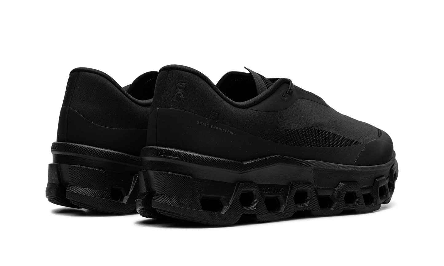 Cloudmonster "POST ARCHIVE FACTION - Black Magnet"