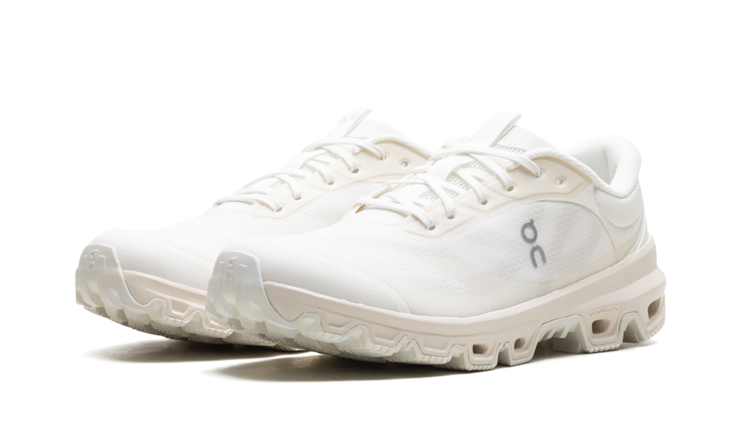 Cloudventure 2 "LOEWE Eggshell"