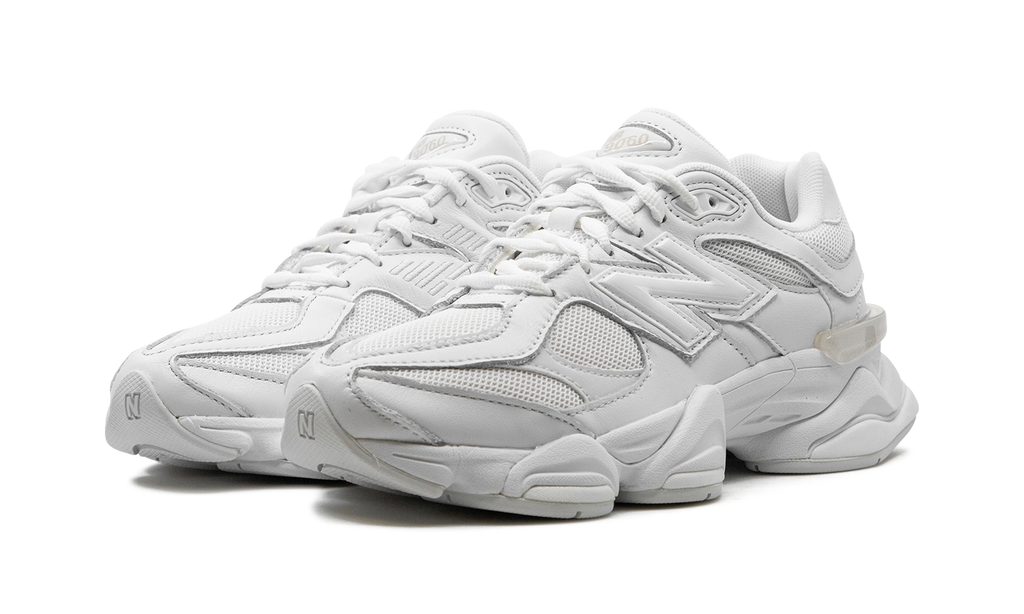 9060 Triple White