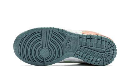 Dunk Low Disrupt 2 Easter