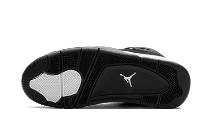 Air  4 White Thunder