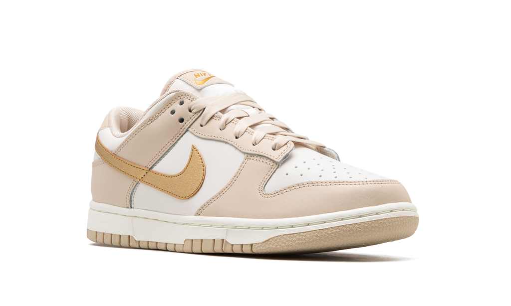 Dunk Low Phantom Metallic Gold
