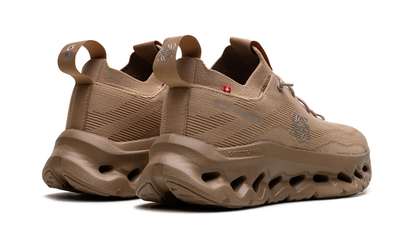 Cloudtilt WMNS "LOEWE Dark Sand"