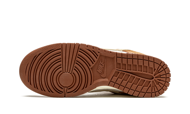 Dunk Low Medium Curry