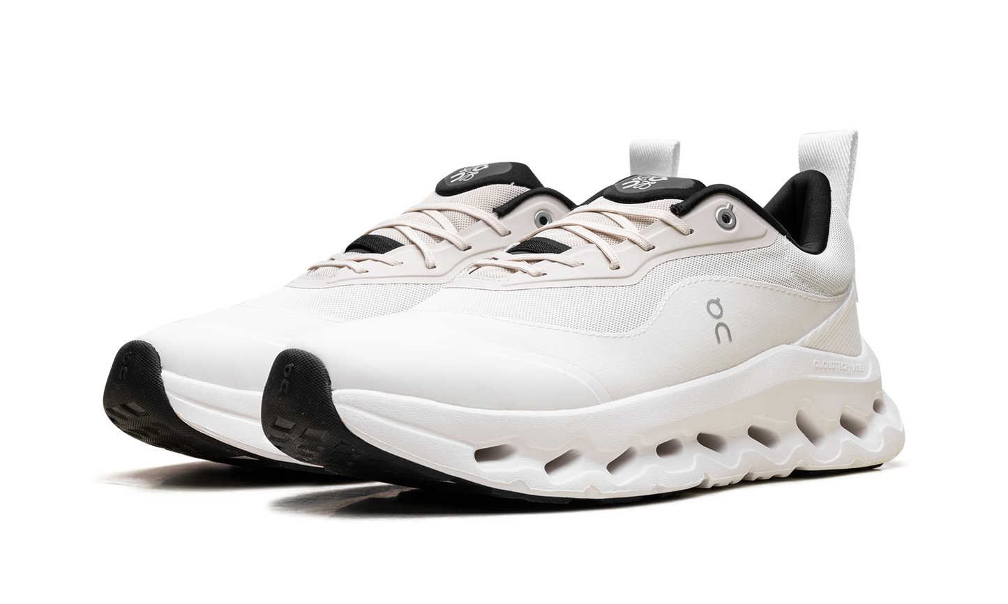 Cloudtilt 2 "LOEWE - Sand White"