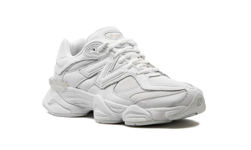 9060 Triple White