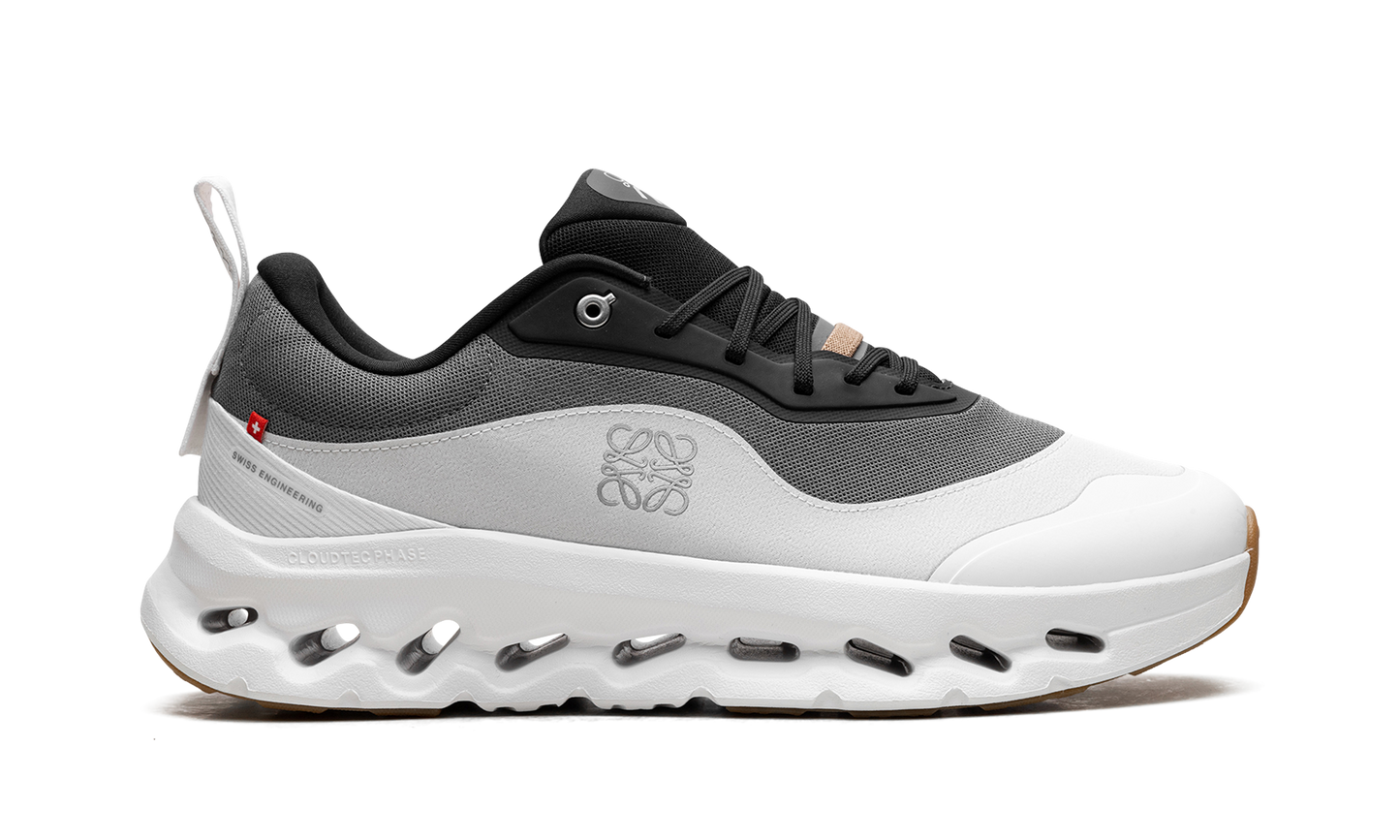 Cloudtilt 2 "LOEWE - Black White"