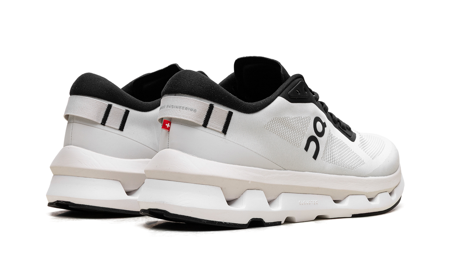 Cloudzone WMNS "Ice Black"