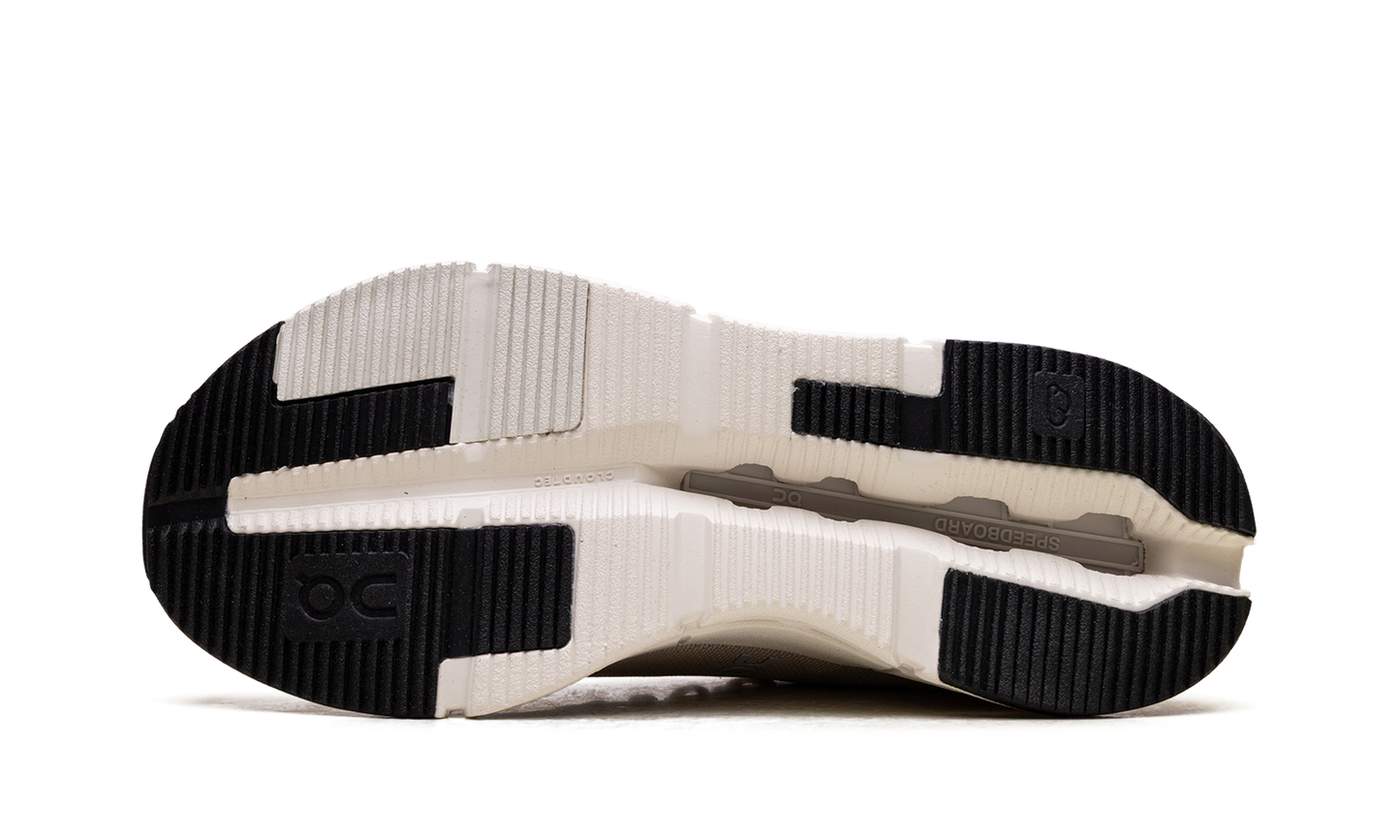 Cloudnova Form 2 TT WMNS "Cream Ivory"